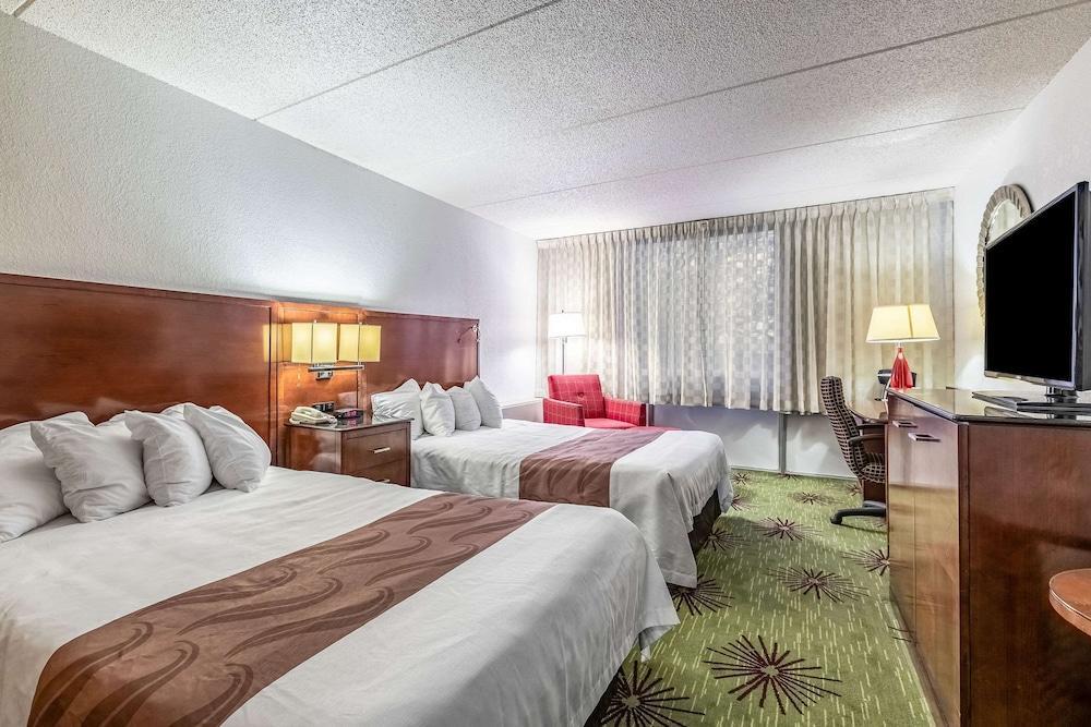Quality Inn & Suites Conference Center Statesboro Historic District Экстерьер фото