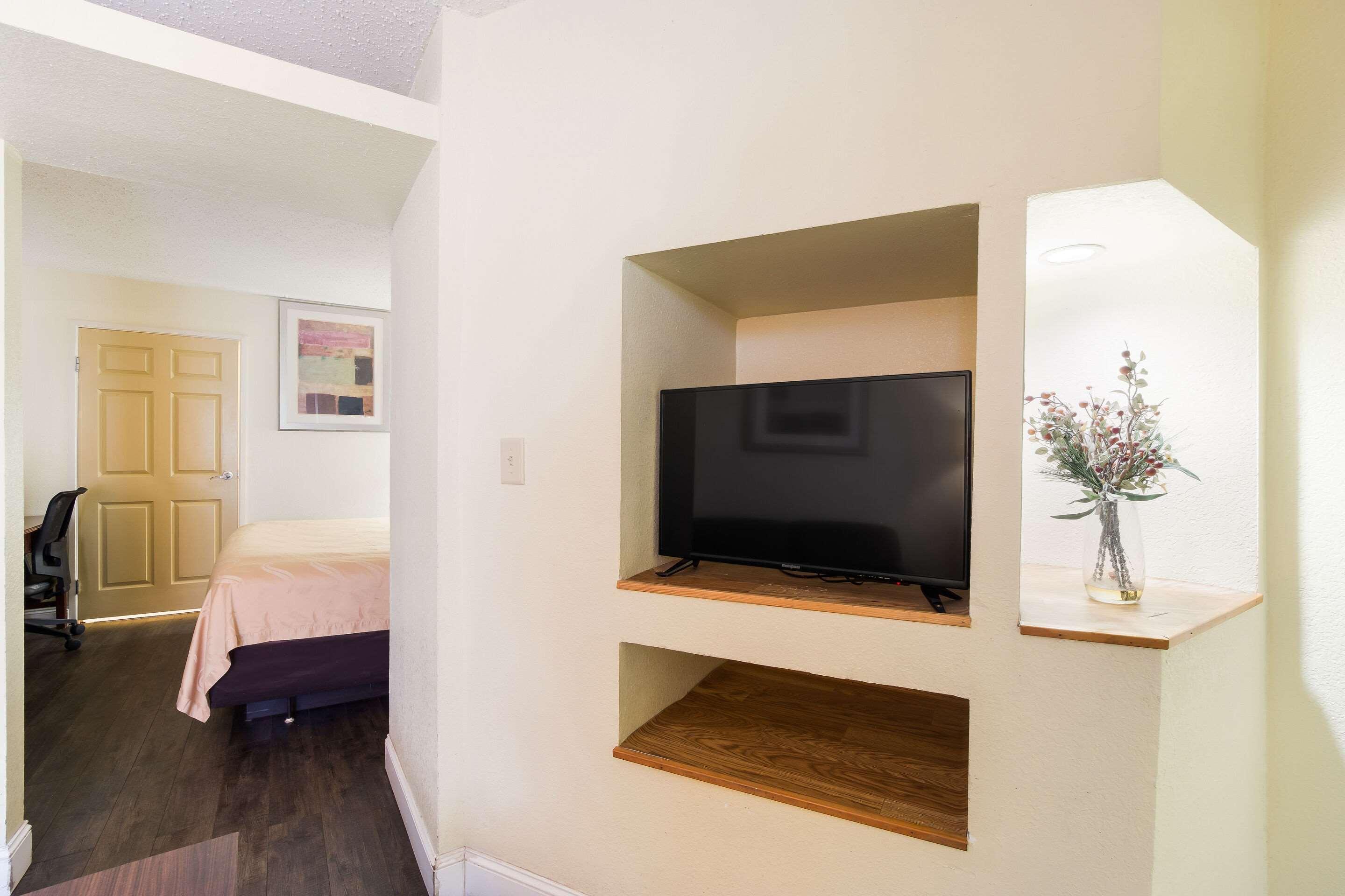 Quality Inn & Suites Conference Center Statesboro Historic District Экстерьер фото