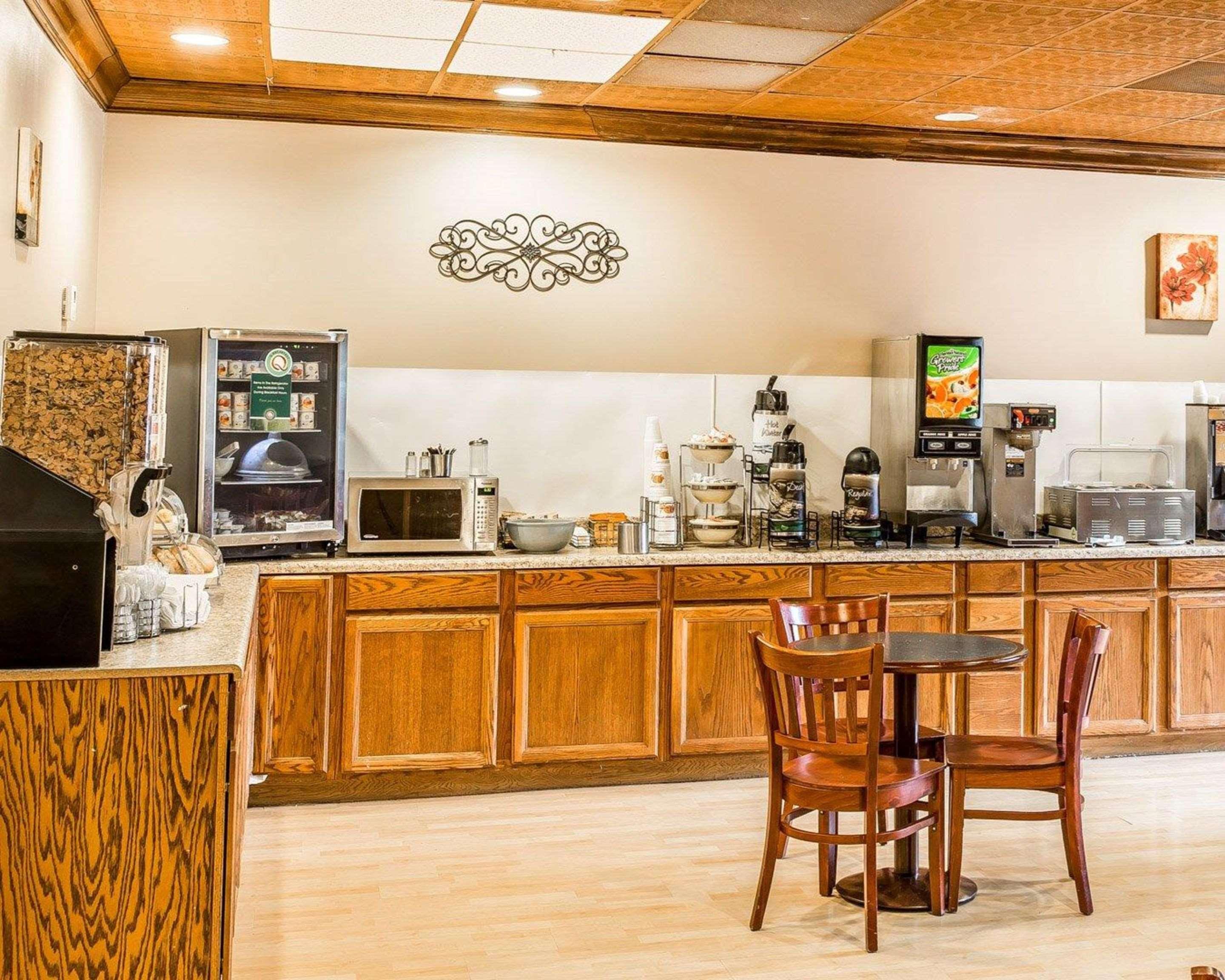 Quality Inn & Suites Conference Center Statesboro Historic District Экстерьер фото