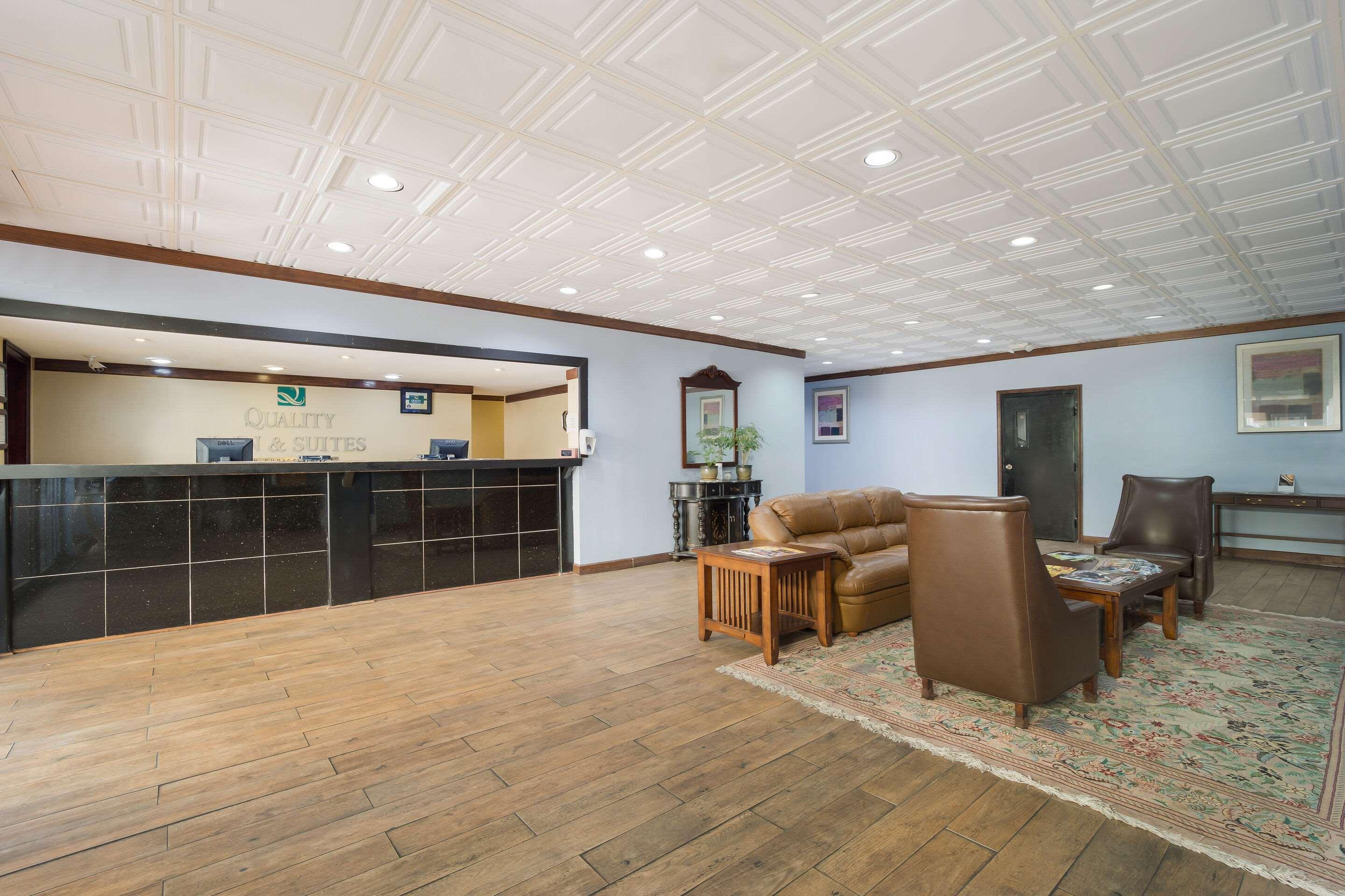 Quality Inn & Suites Conference Center Statesboro Historic District Экстерьер фото